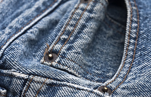  I jeans: un tessuto che da semplice indumento si è trasformato in elemento di design