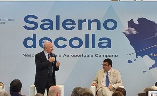  Aeroporto Costa d’Amalfi, De Luca: “è una storia di venti anni, non era stata chiarita la funzione dell’aeroporto”.