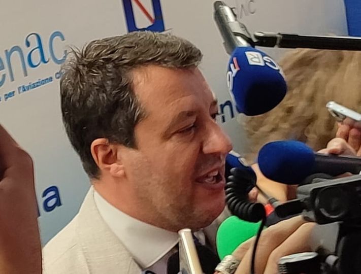  Aeroporto Costa d’Amalfi, Salvini: “Un aeroporto non ha colore politico, ringrazio gli operai, gli ingegneri, i tecnici”