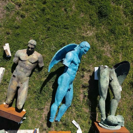  E’ in Sicilia la  più grande mostra scultorea a cielo aperto: Mitoraj: “Lo Sguardo – Humanitas – Physis”.