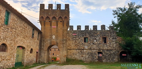  Salci: l’antico borgo medioevale che lentamente muore